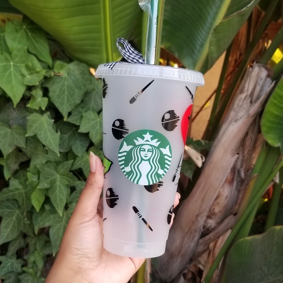 Baby Yoda starbucks cup - Picture 3 of 3